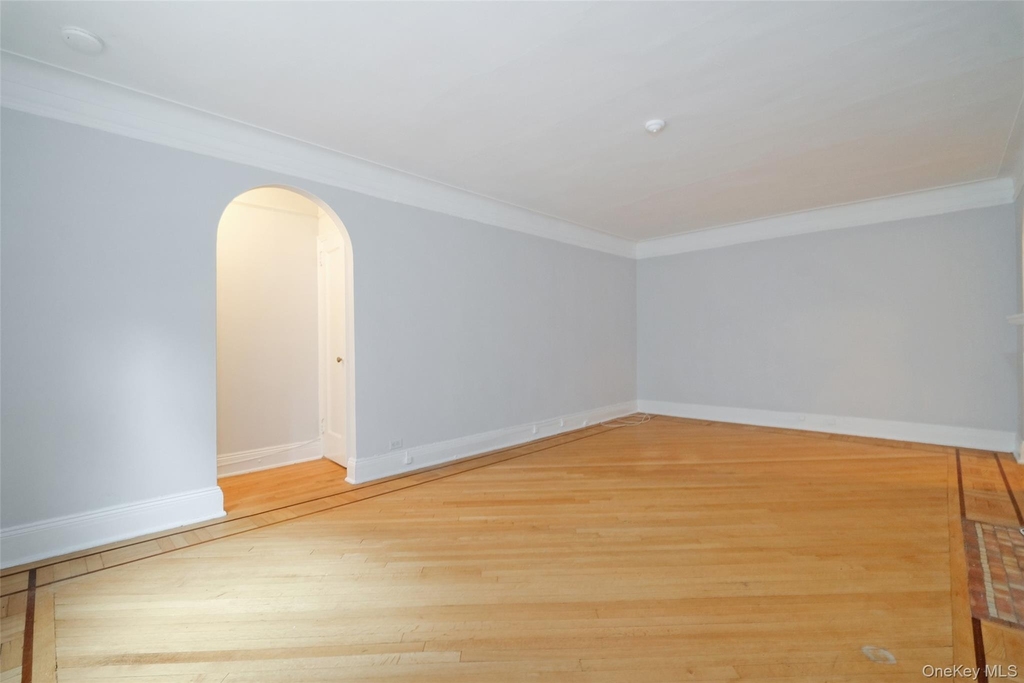 1 Broad Parkway - Photo 8