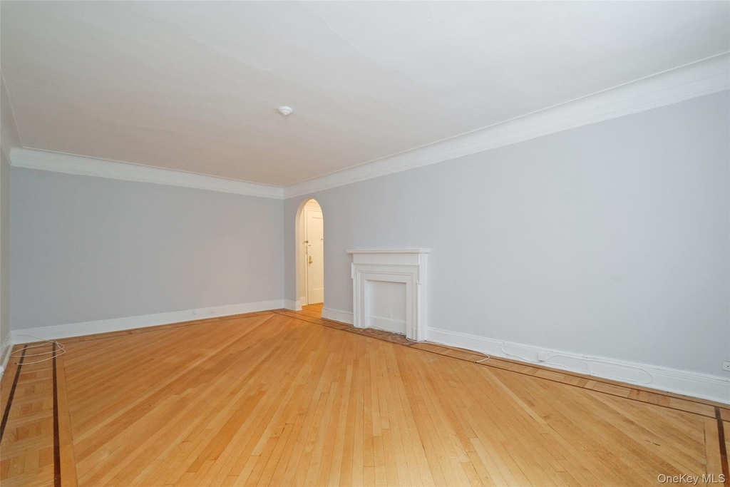 1 Broad Parkway - Photo 7