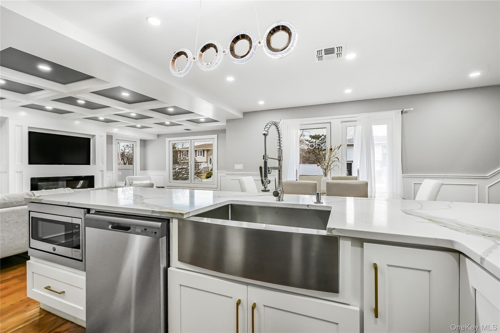 214 Oak Neck - Photo 2