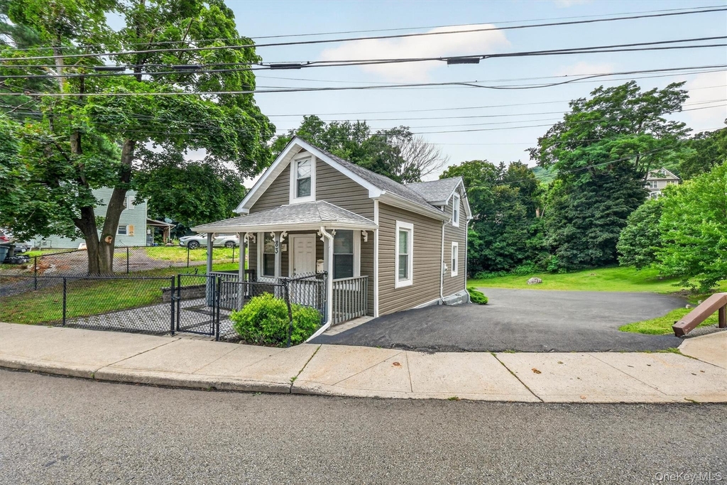83 Mountain Avenue - Photo 1