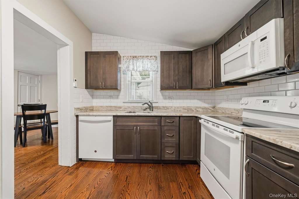 83 Mountain Avenue - Photo 16