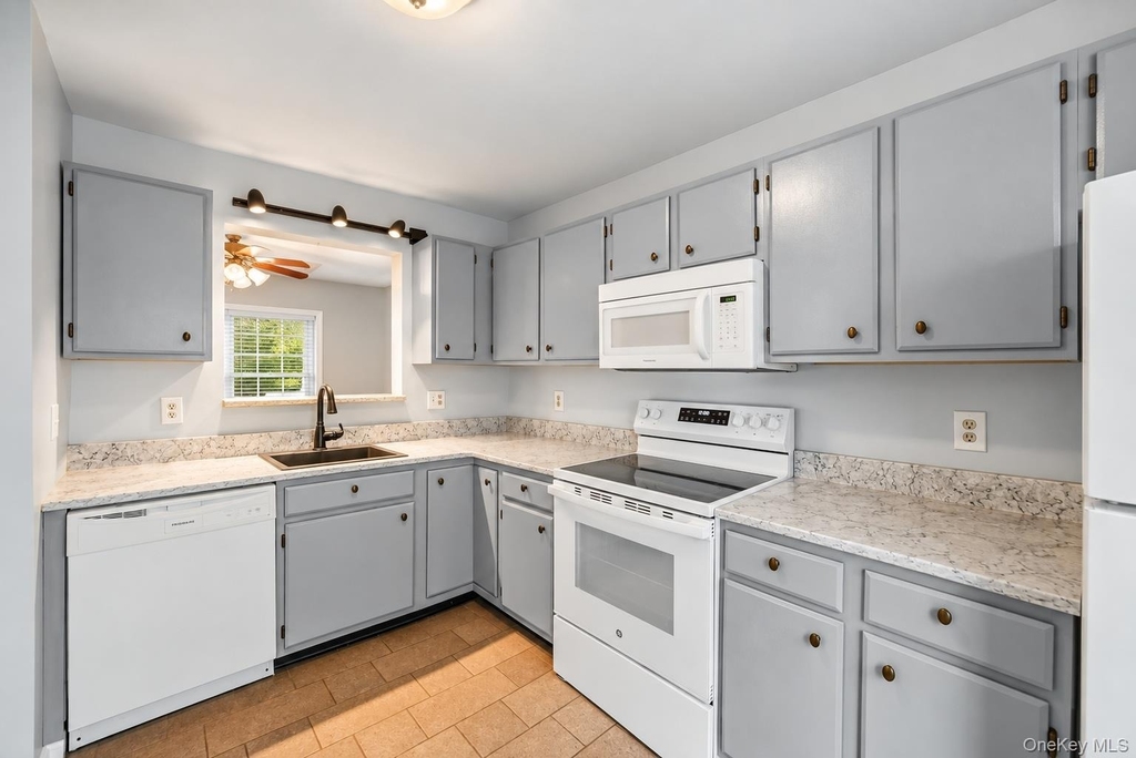 69 Kensington Way - Photo 6