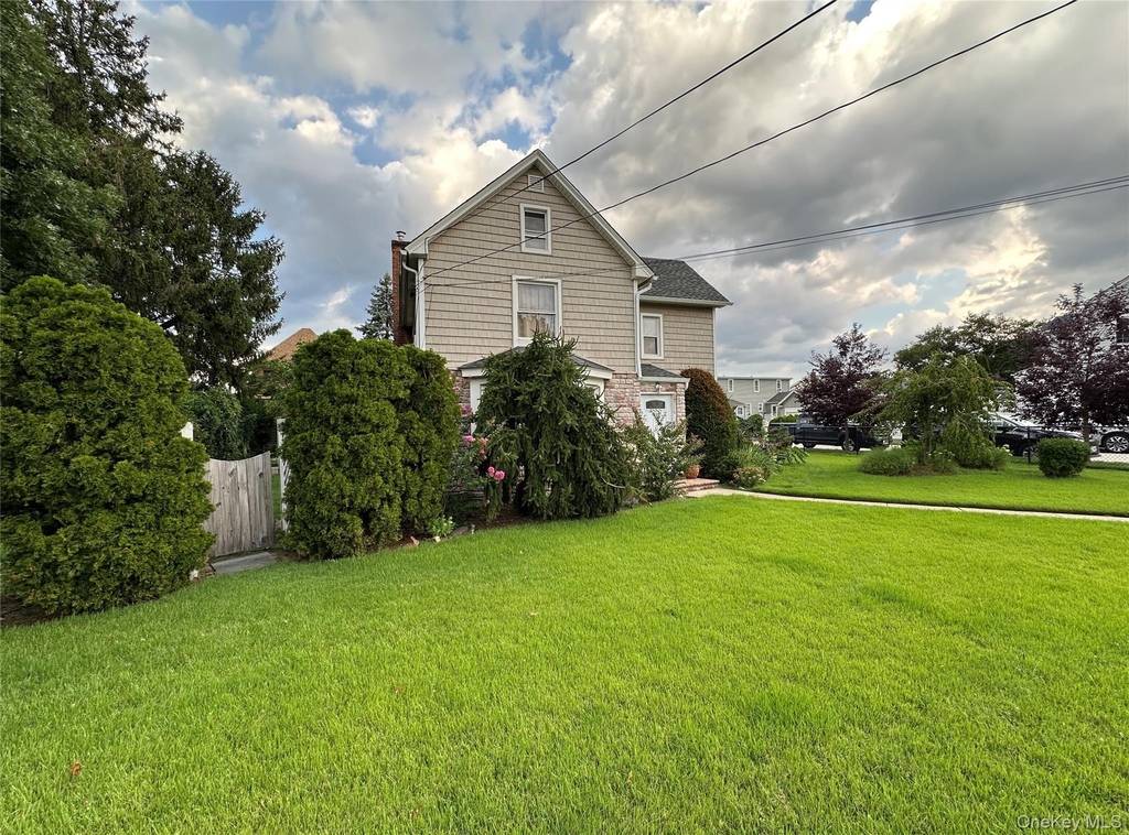 73 Davison Avenue - Photo 1