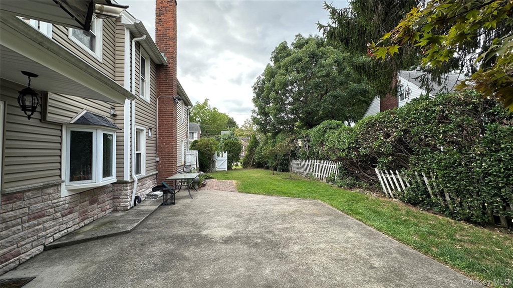 73 Davison Avenue - Photo 16