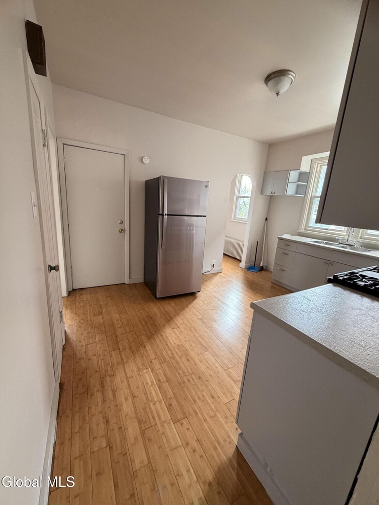 354 New Scotland Avenue - Photo 9