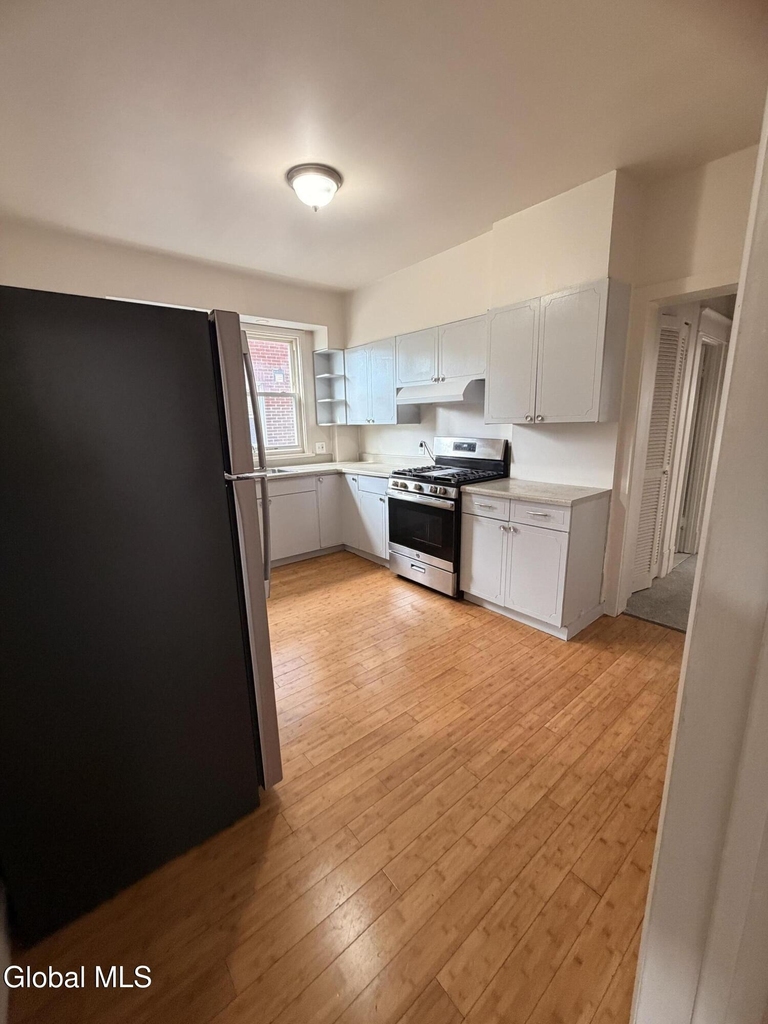 354 New Scotland Avenue - Photo 10