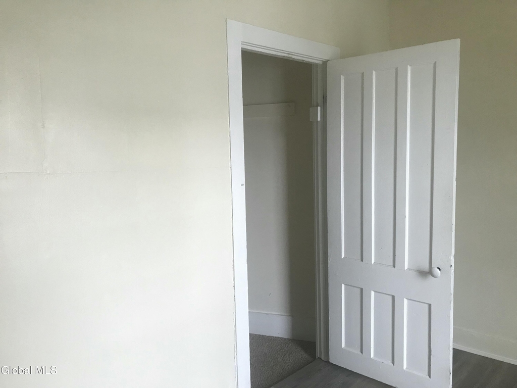 441 Glen Street - Photo 8