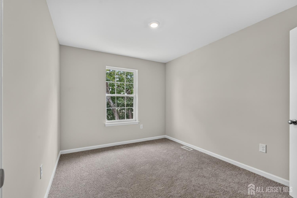 139 Essex Drive - Photo 29