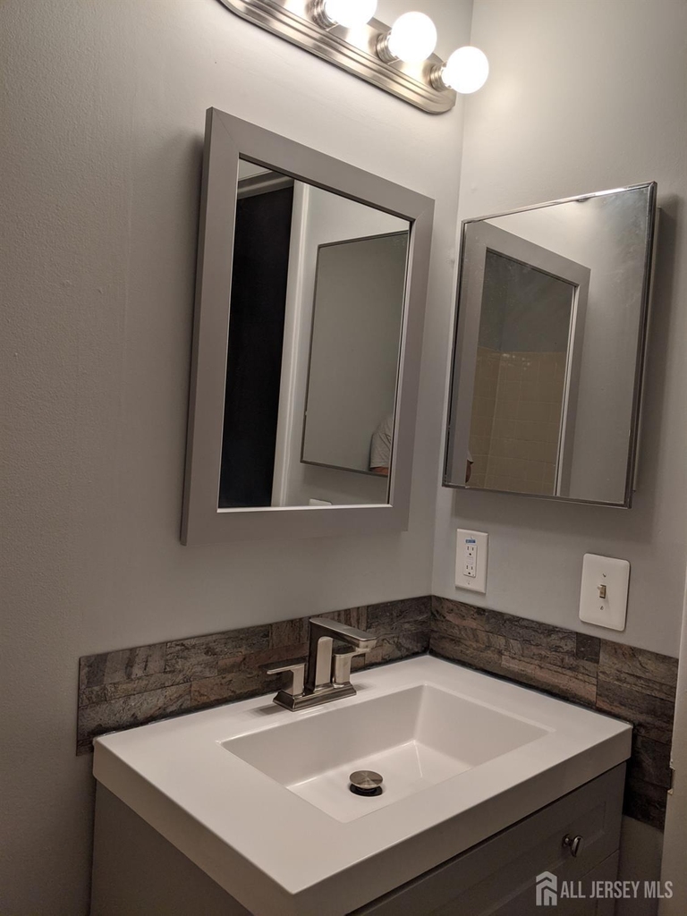 4805 Ravens Crest Drive - Photo 9