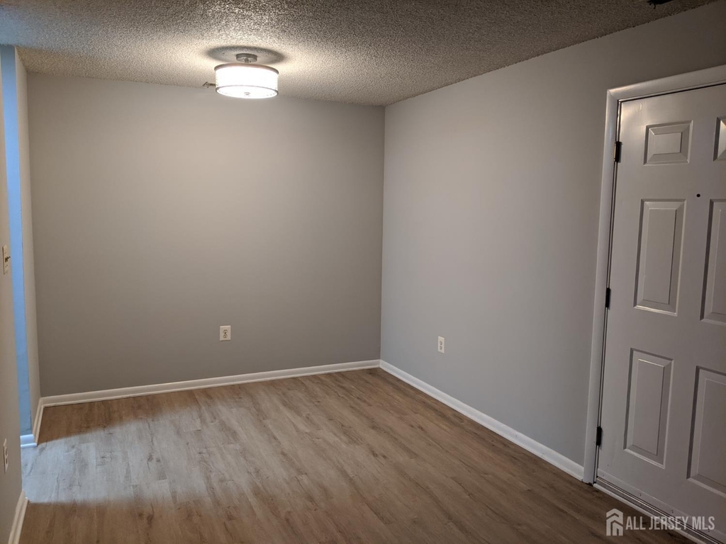 4805 Ravens Crest Drive - Photo 3