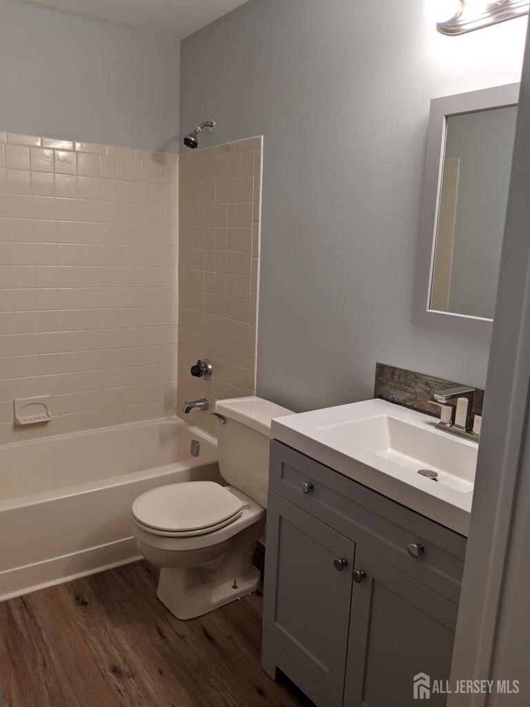 4805 Ravens Crest Drive - Photo 10