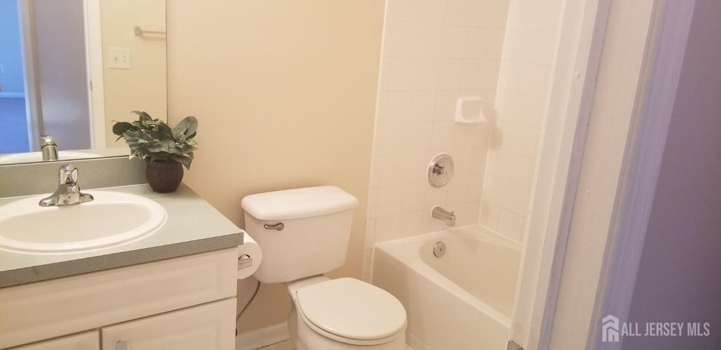 327 Hawthorne Road - Photo 6