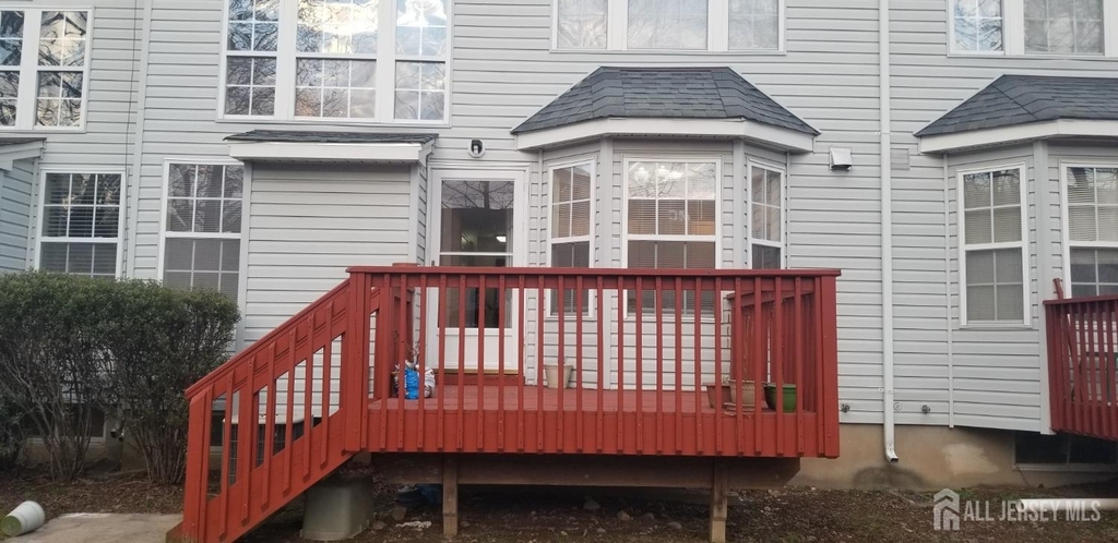 327 Hawthorne Road - Photo 3