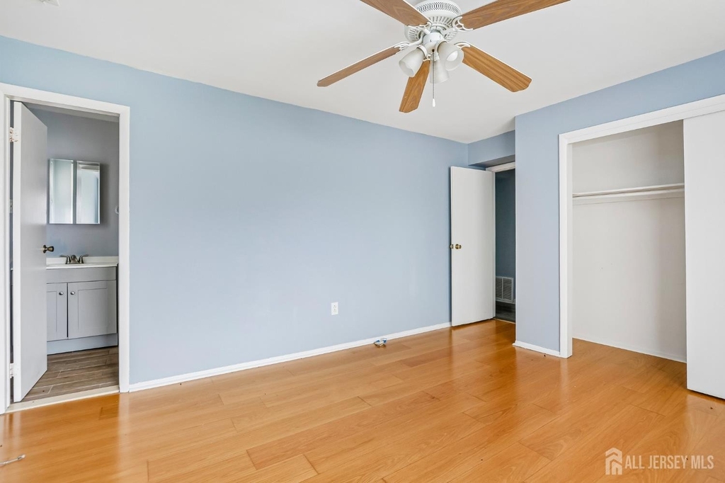 1203 N Oaks Boulevard - Photo 14