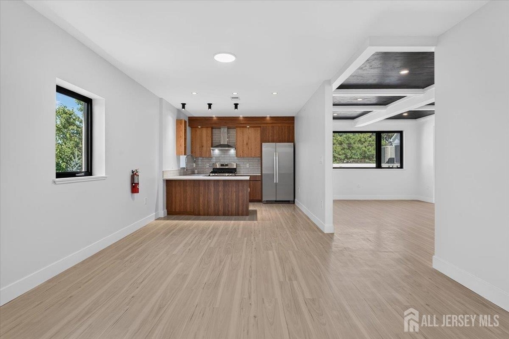 810 N 2nd Avenue - Photo 8