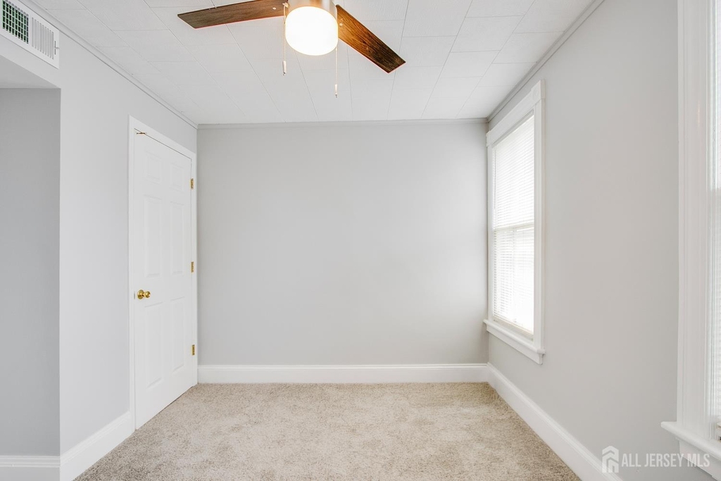 81 Woodbridge Avenue - Photo 13