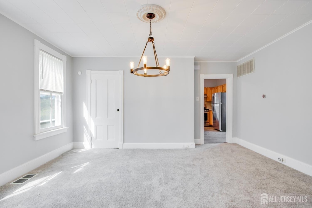 81 Woodbridge Avenue - Photo 6