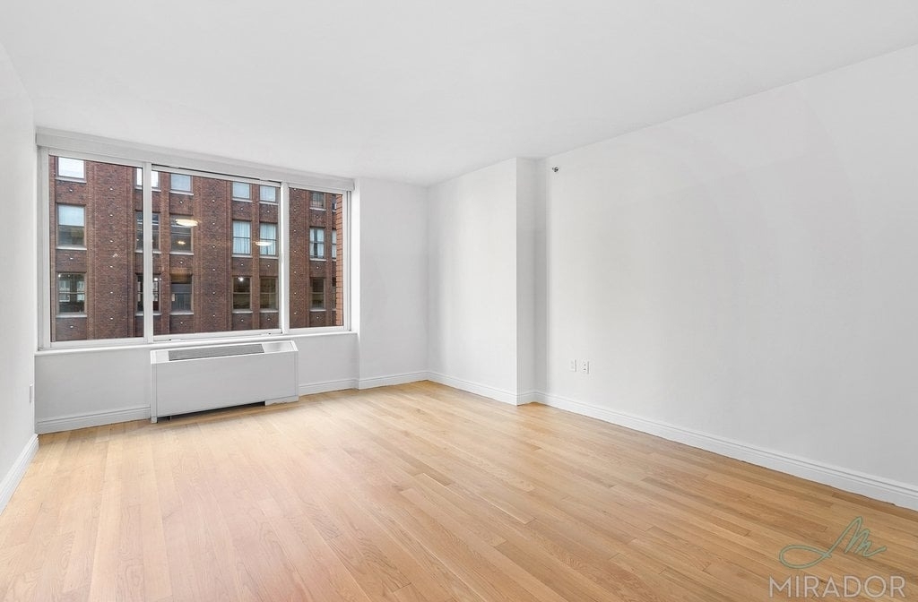 60 W 23rd Street - Photo 0