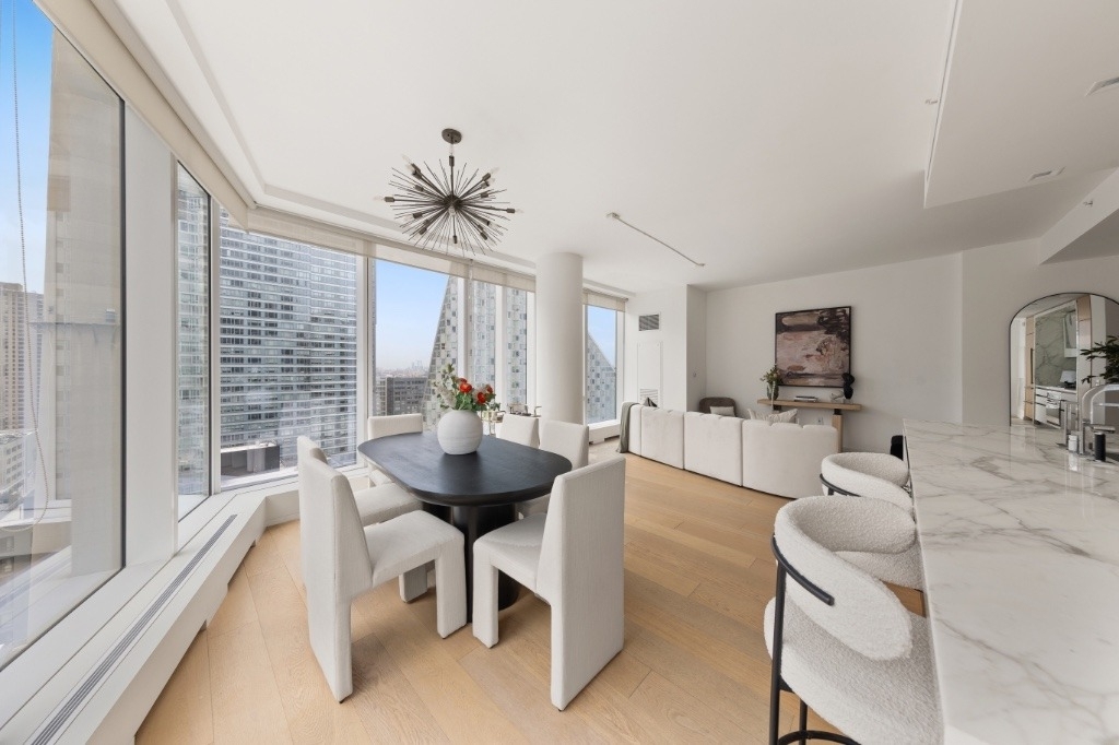 1 W End Avenue - Photo 2