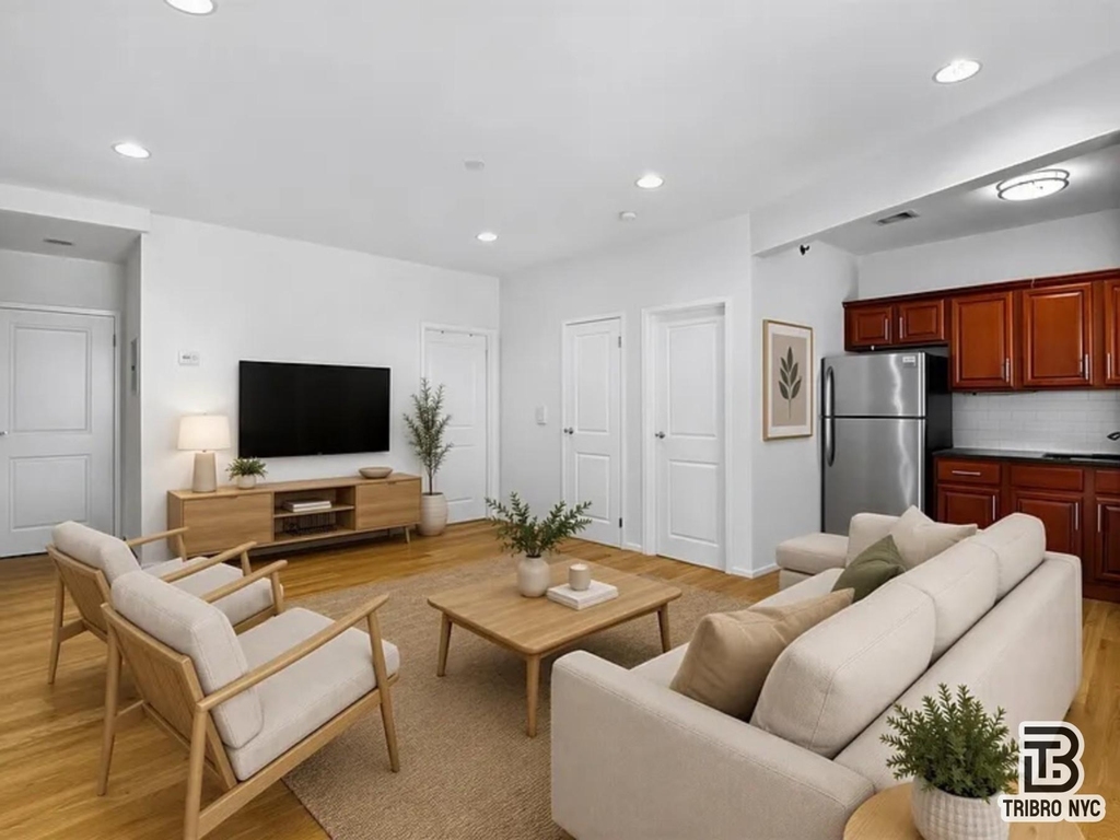 1289 Myrtle Avenue - Photo 1