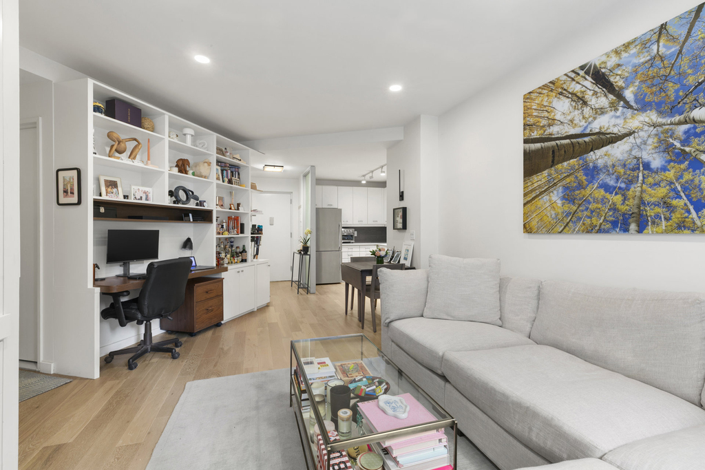 167 Perry Street - Photo 2