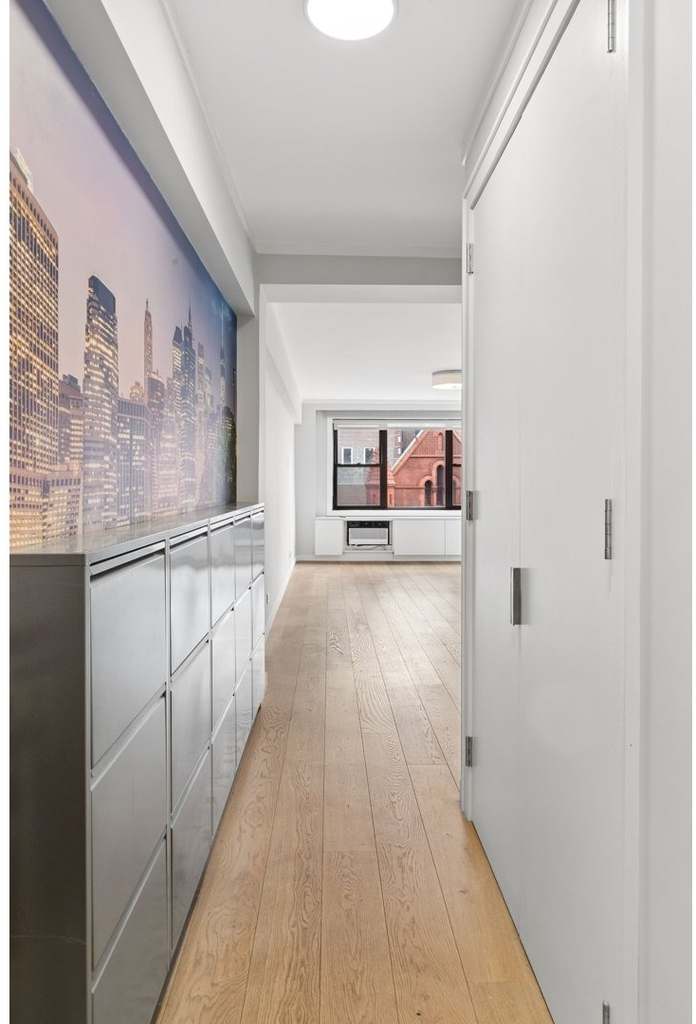 408 W 57th Street - Photo 4