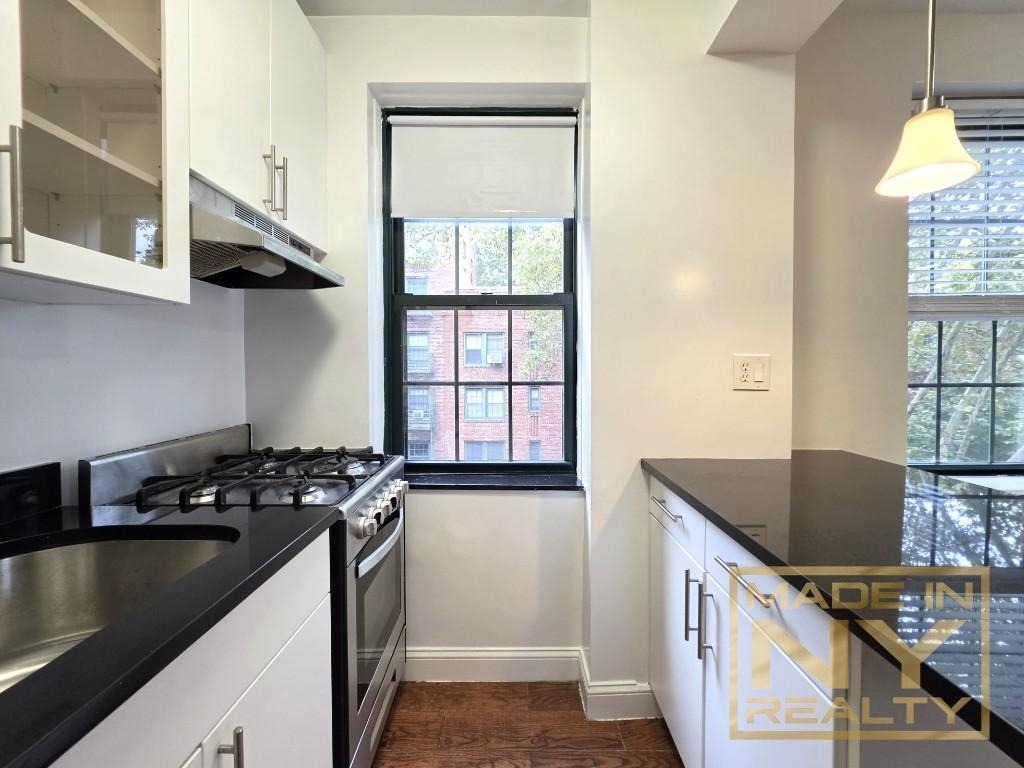 51-01 39th Avenue - Photo 1