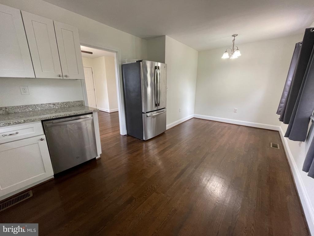 646 Belair Avenue - Photo 11