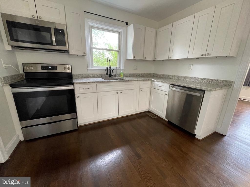 646 Belair Avenue - Photo 12