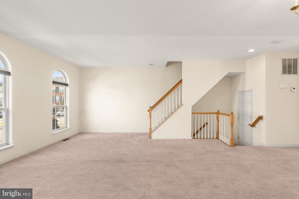 15720 Palermo Terrace - Photo 9