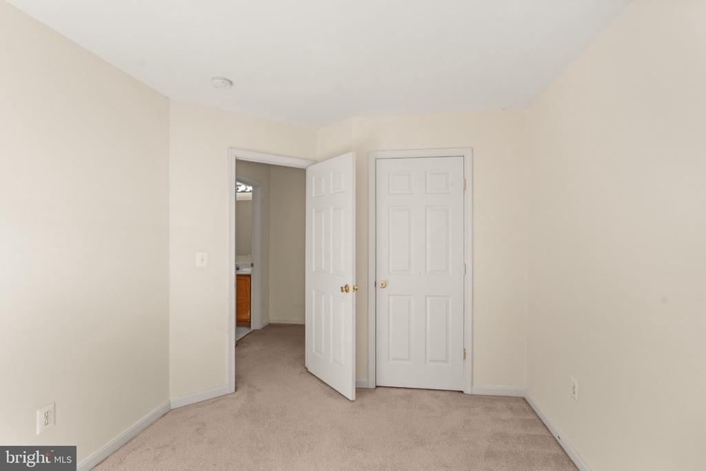 15720 Palermo Terrace - Photo 49