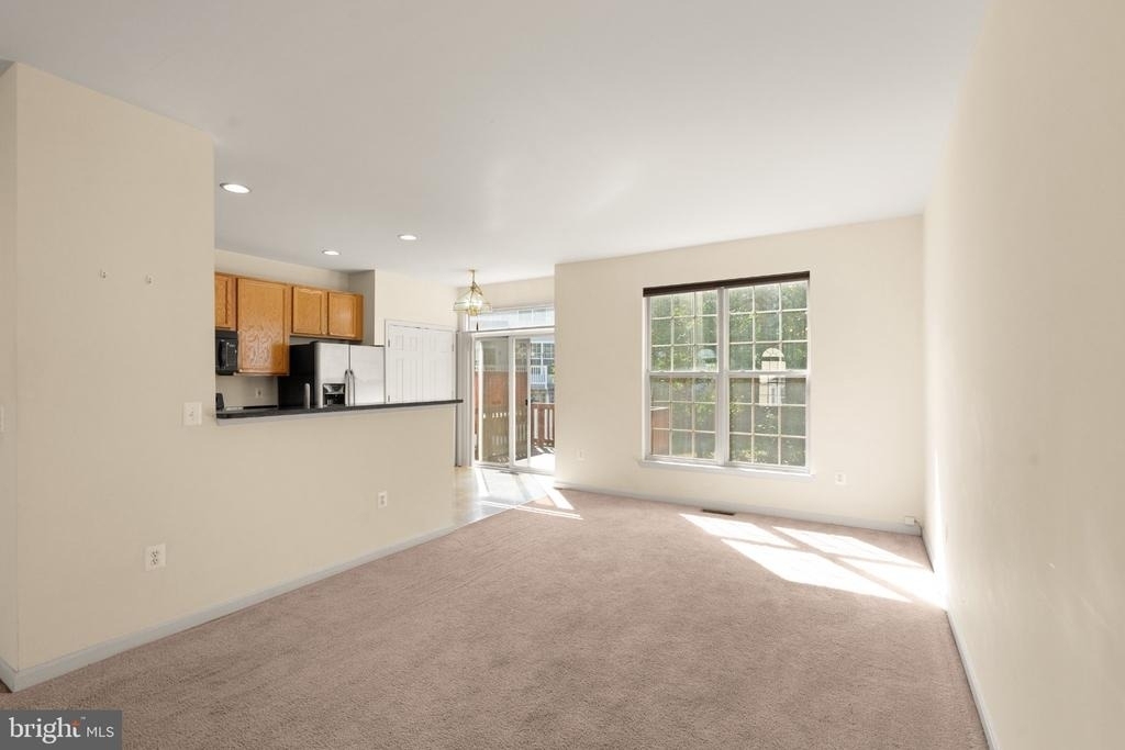 15720 Palermo Terrace - Photo 14