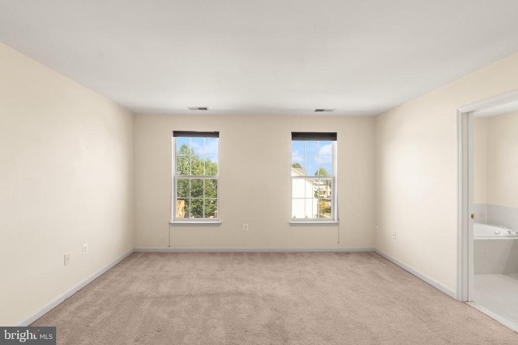 15720 Palermo Terrace - Photo 32