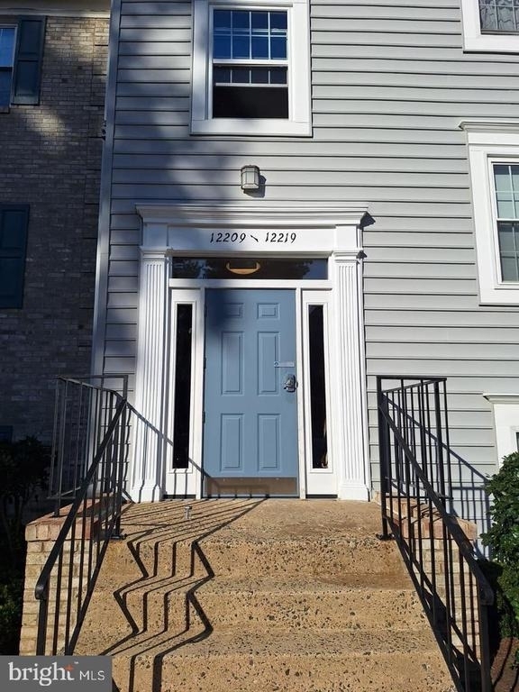 12219 Chaucer Lane - Photo 1