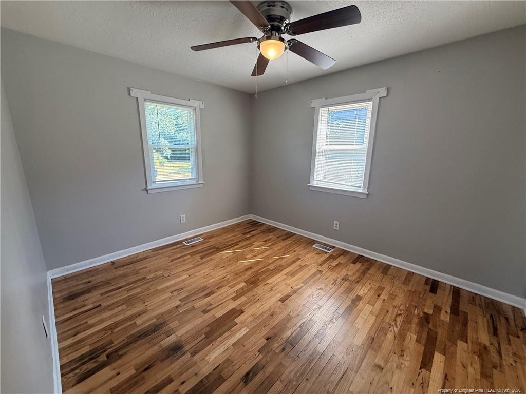 405 Laura Court - Photo 3