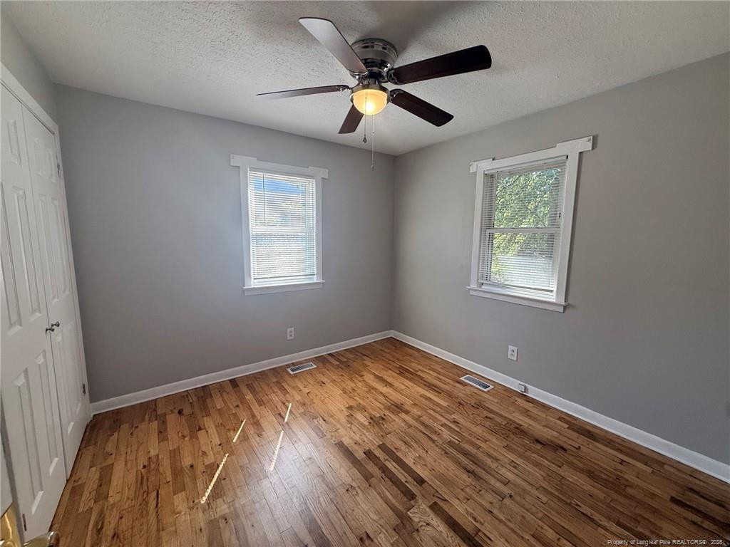 405 Laura Court - Photo 4