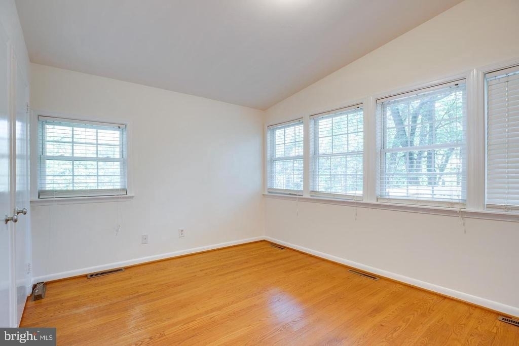 2505 Leeds Road - Photo 25