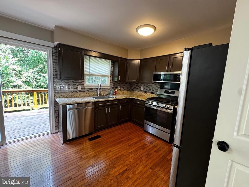 7344 Rhondda Drive - Photo 10
