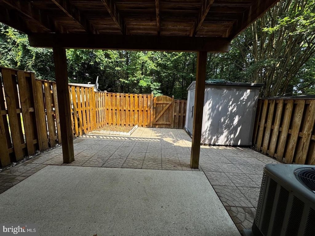 7344 Rhondda Drive - Photo 31