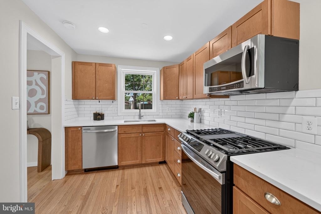 6010 Bangor Drive - Photo 11