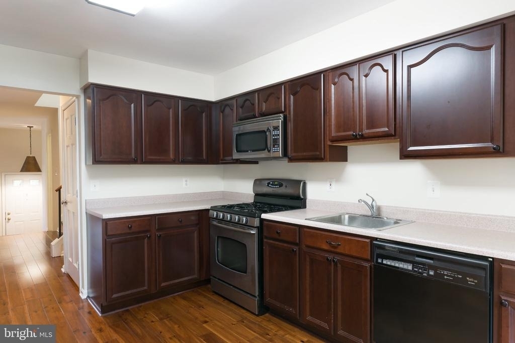 3745 Yorktown Village Pass - Photo 5