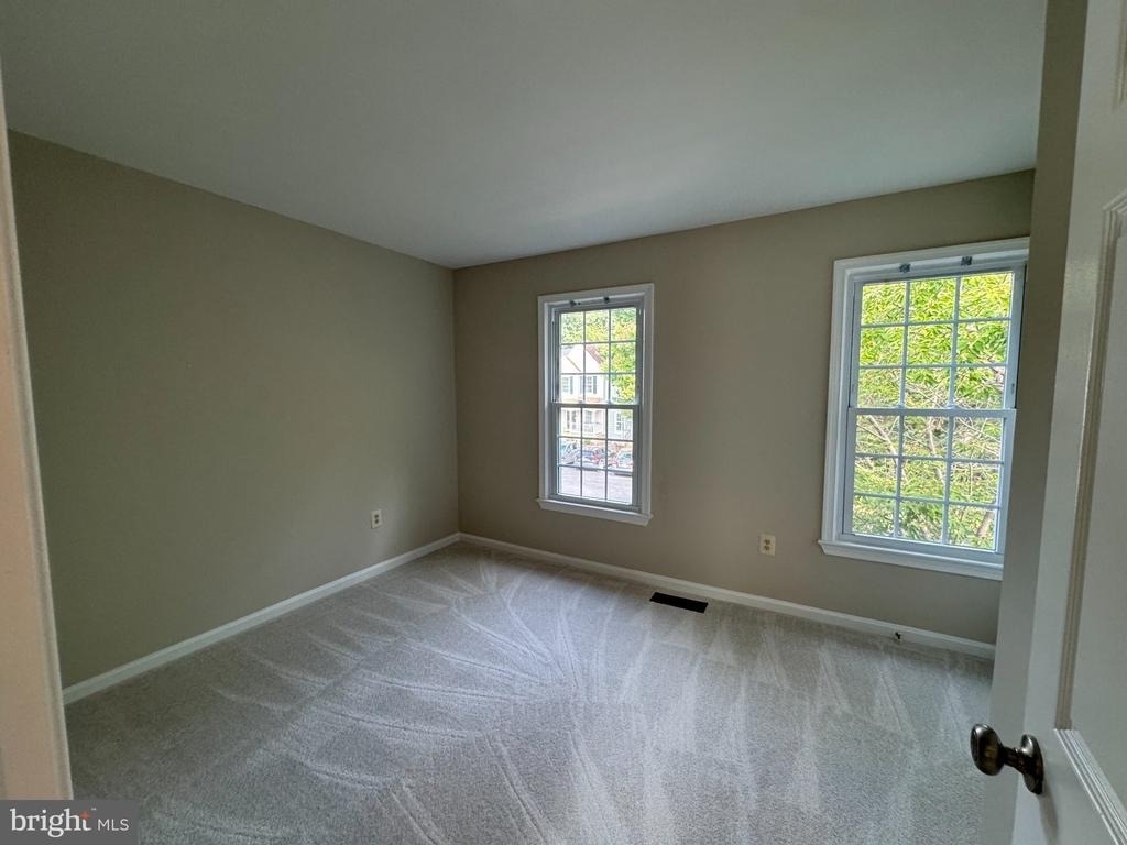 6307 Chimney Wood Court - Photo 15