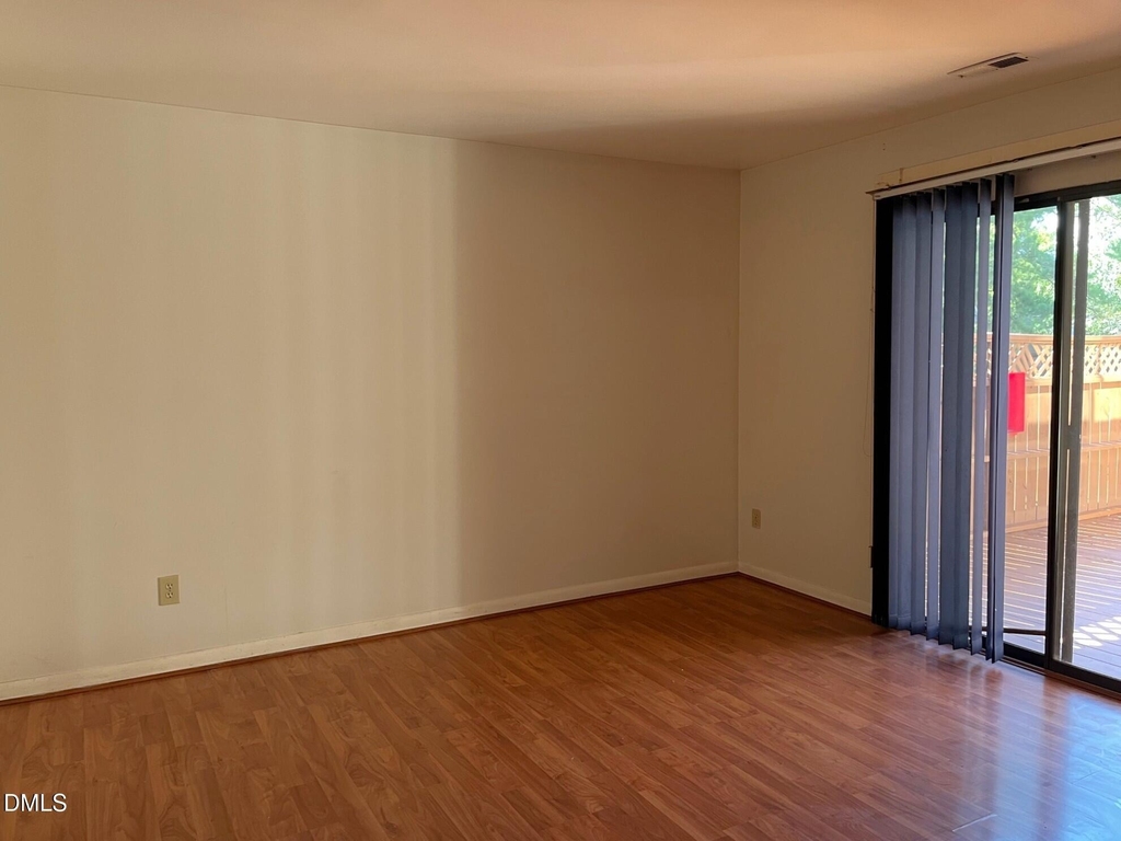 340 Summerwalk Circle - Photo 9
