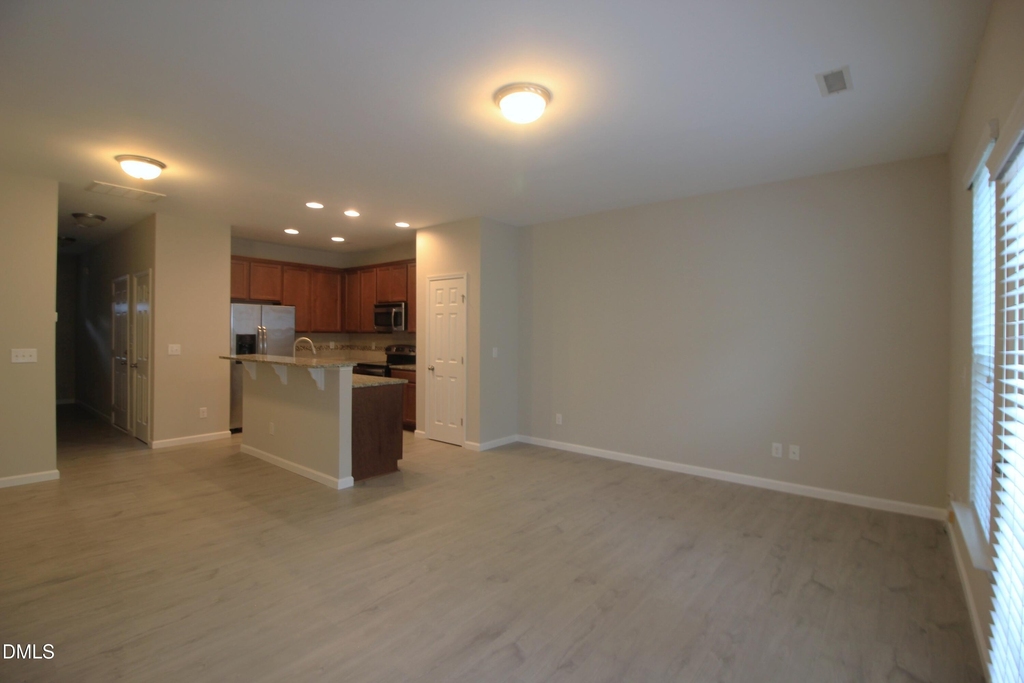 405 Stone Flower Lane - Photo 6