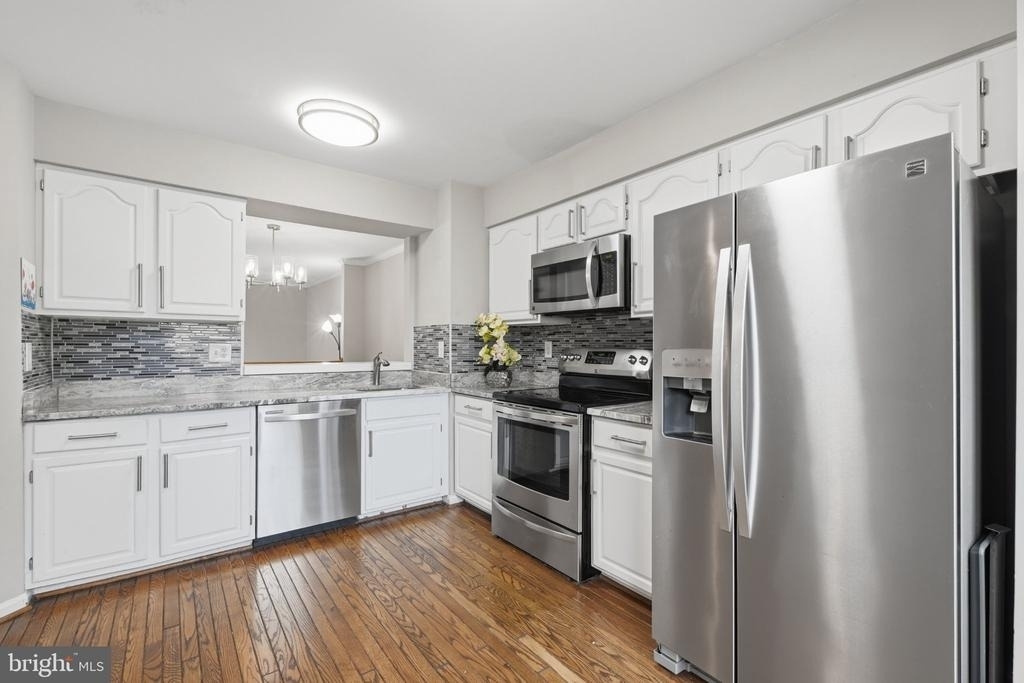 6303 Mary Todd Court - Photo 4