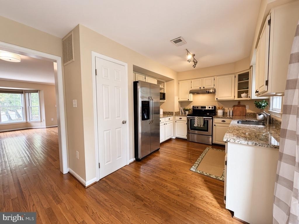 9380 Peter Roy Court - Photo 3