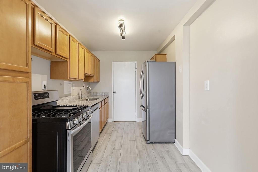 6631 Wakefield Drive - Photo 5