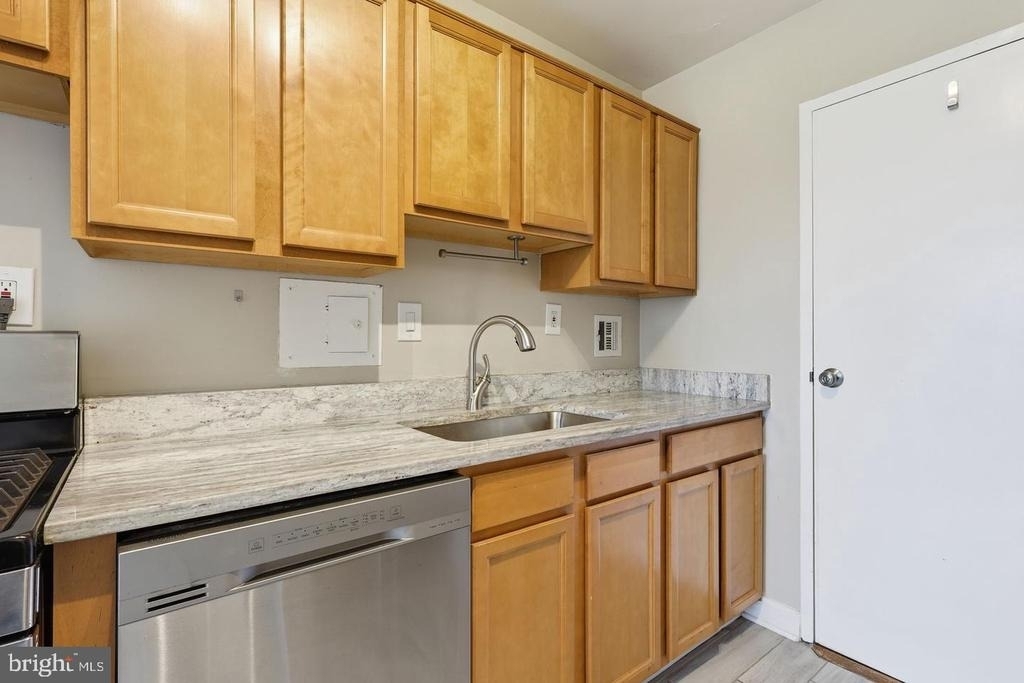 6631 Wakefield Drive - Photo 7