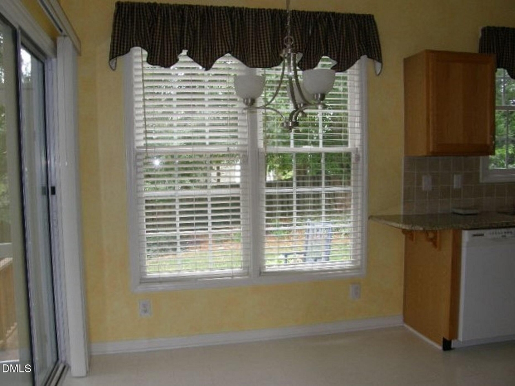207 Cove Creek Drive - Photo 8