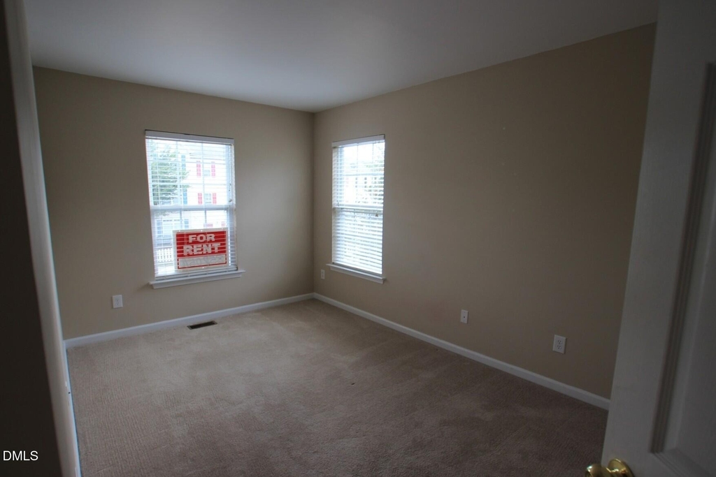 3021 Barrymore Street - Photo 6